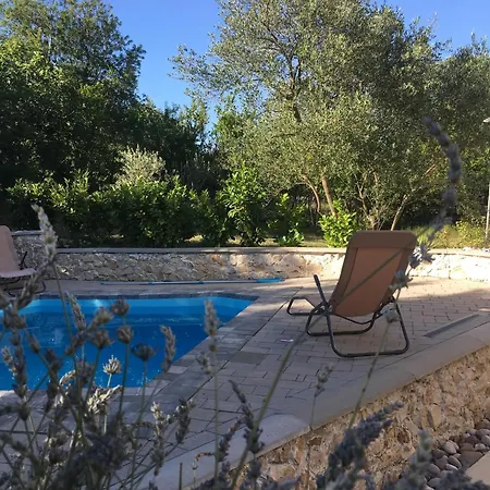 Summer House - Adonis Hébergement de vacances *