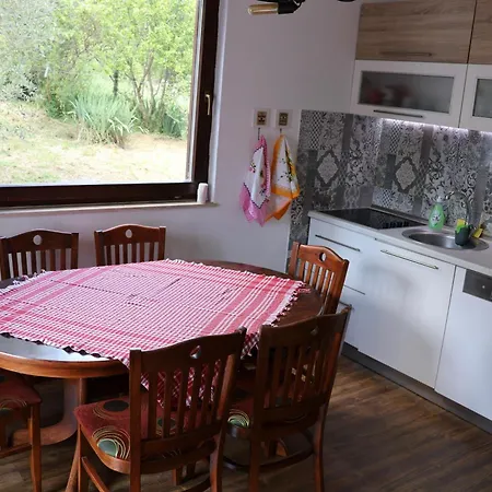 Summer House - Adonis * Čitluk
