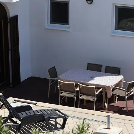 Summer House - Adonis 펜션 *